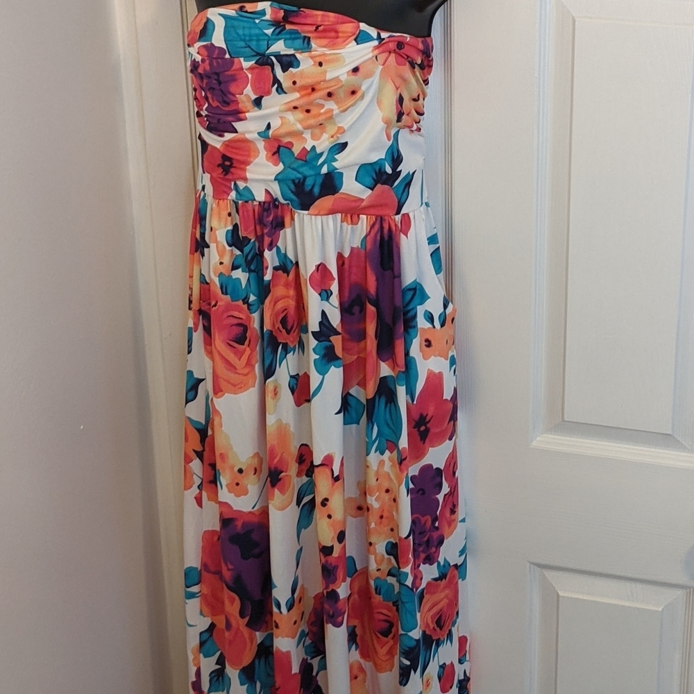 Strapless dress